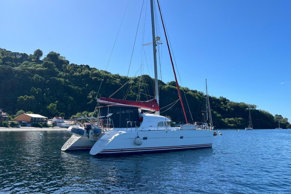 2001 Lagoon 380