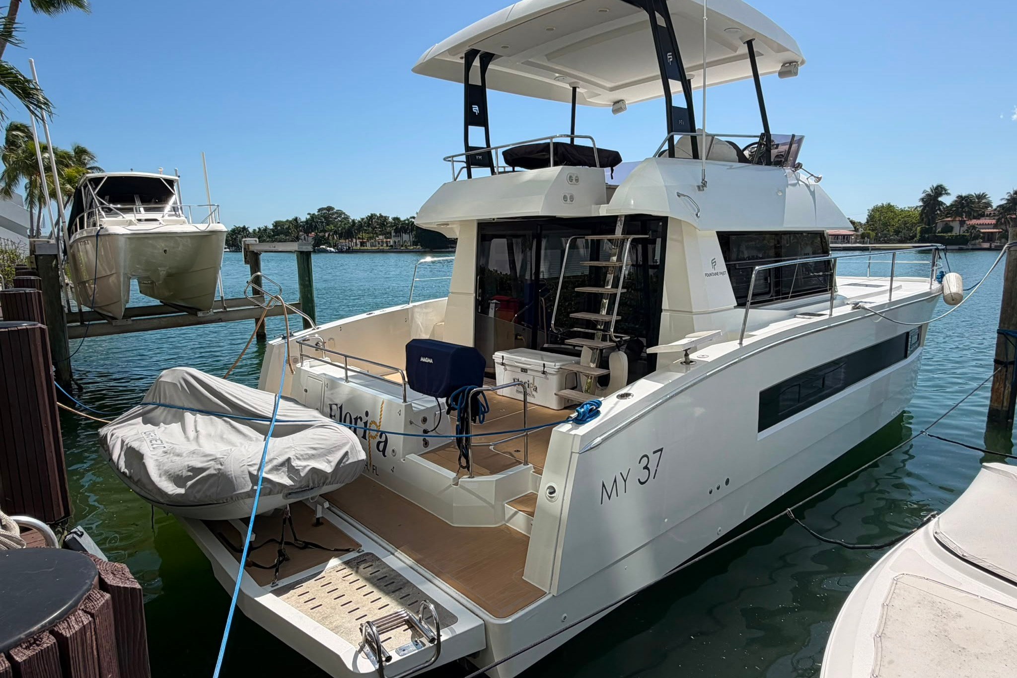 2017 Fountaine Pajot Motor Yacht 37 for sale in Miami Beach, Florida