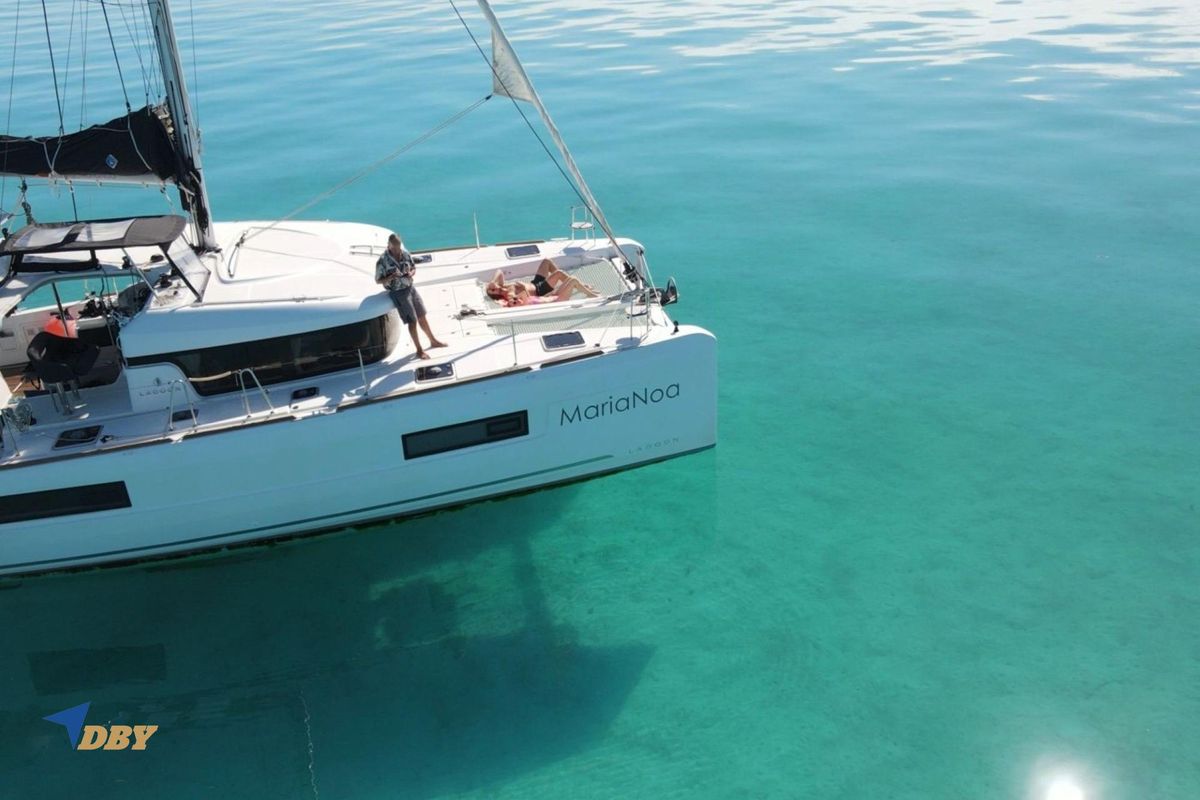 2021 Lagoon 40