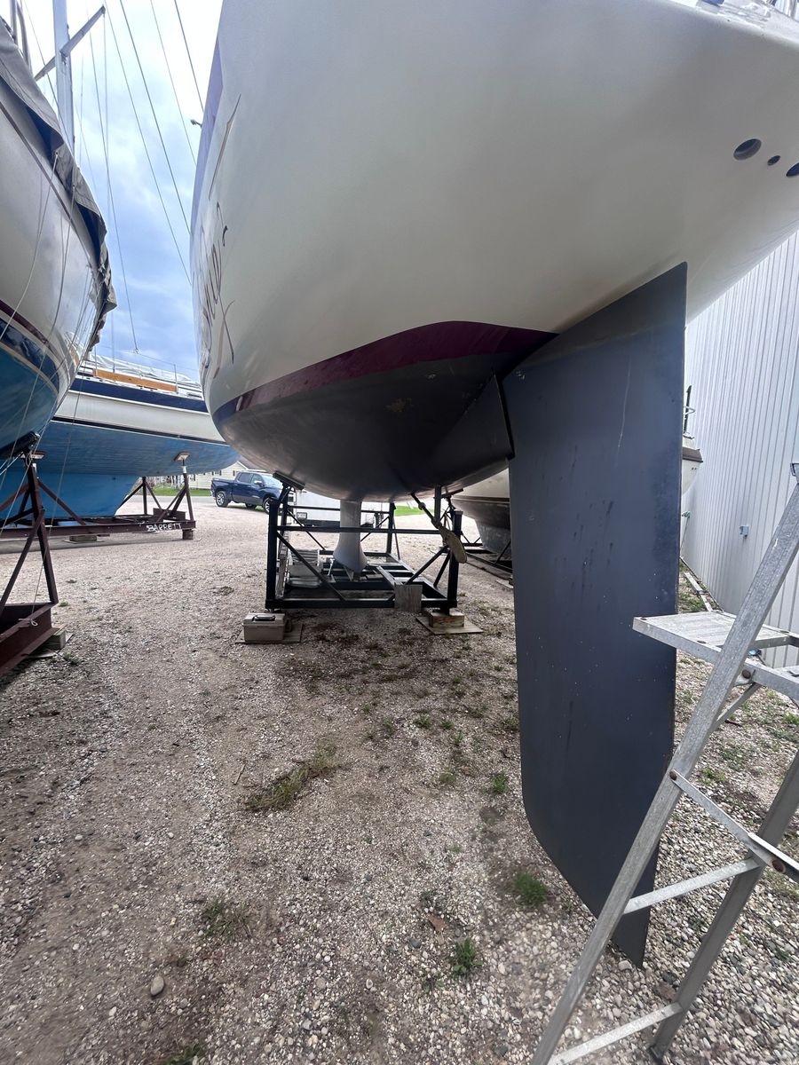1981 Islander Peterson 40