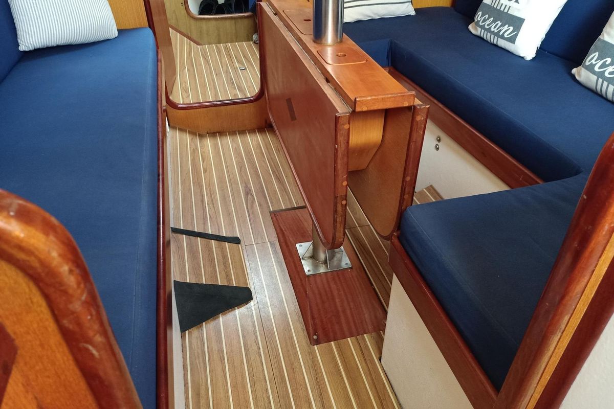 1977 Sailboat Mariola Drac One Toner 34