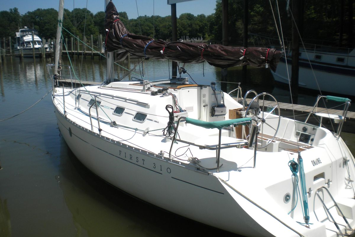 1994 Beneteau First 310