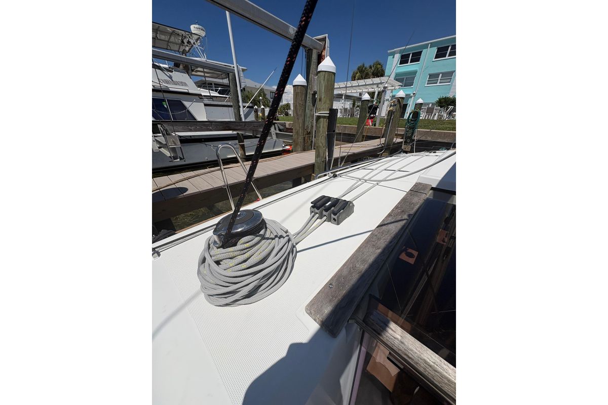 2021 Jeanneau Sun Odyssey 349