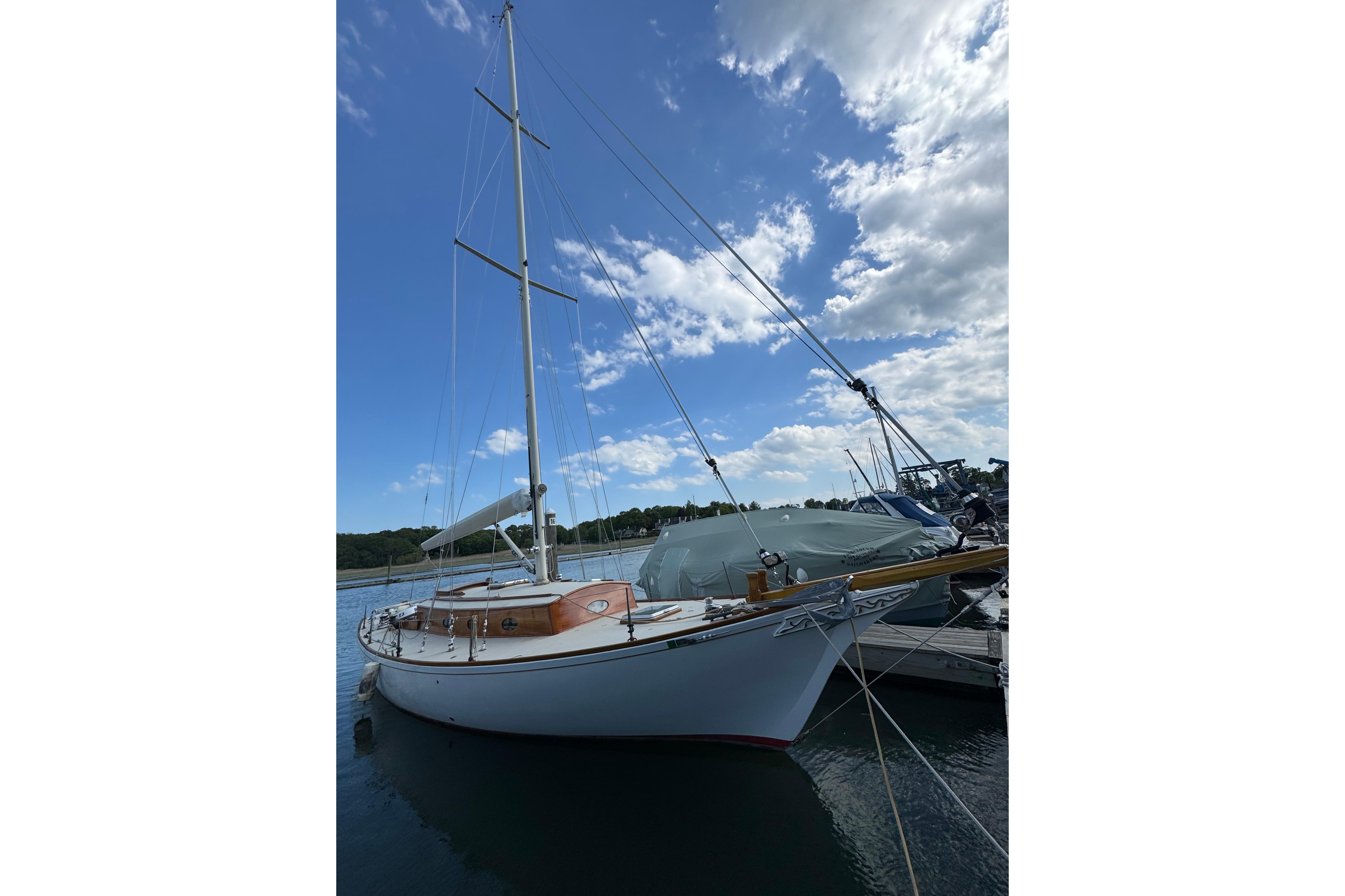 1979 Nielsen 44 Cutter Rigged