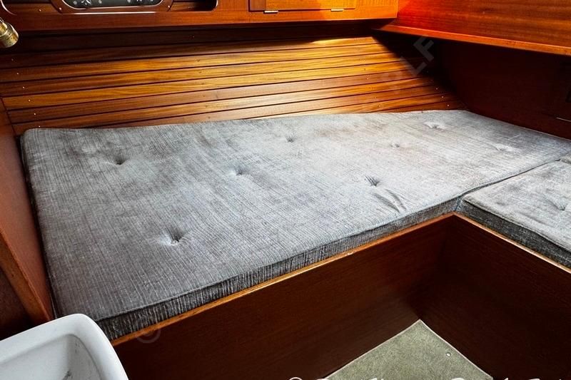 1986 Hallberg-Rassy 38