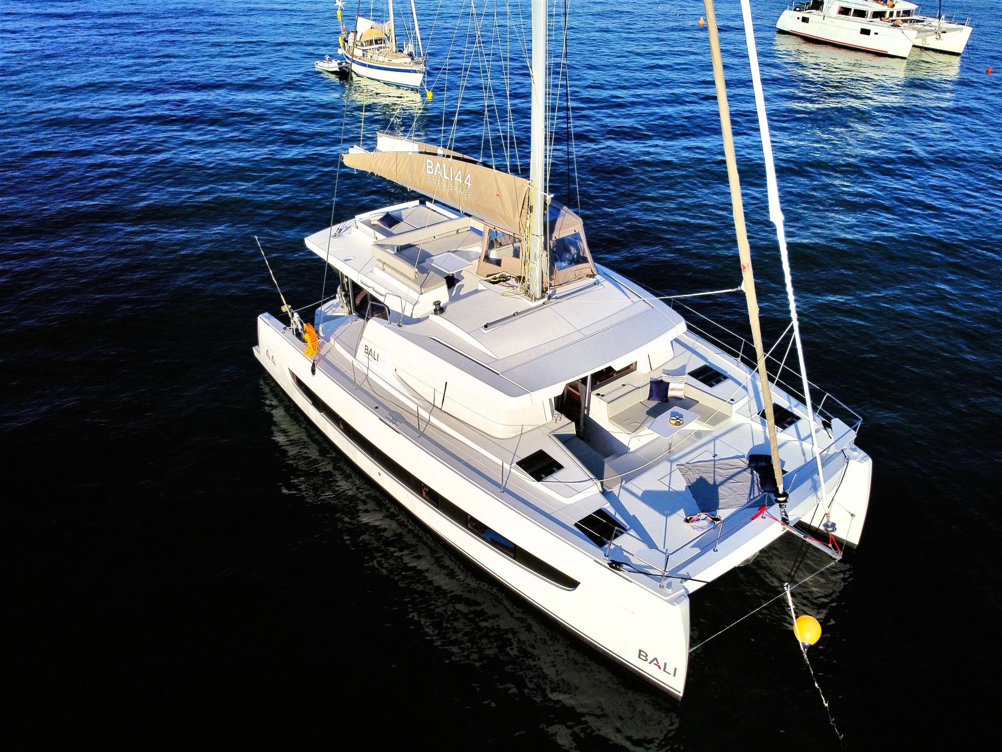 2022 Custom Bali Catamarans Bali 4.4