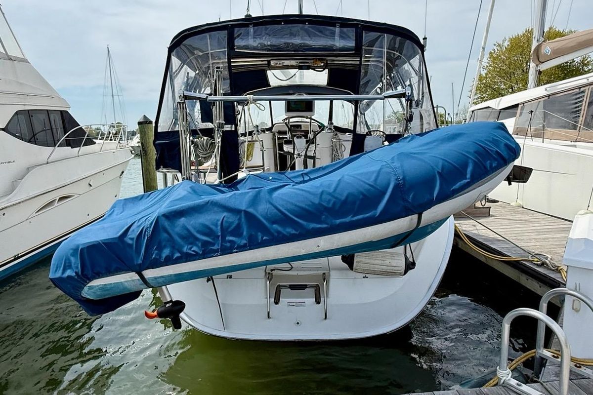 2006 Hunter 41 Deck Salon