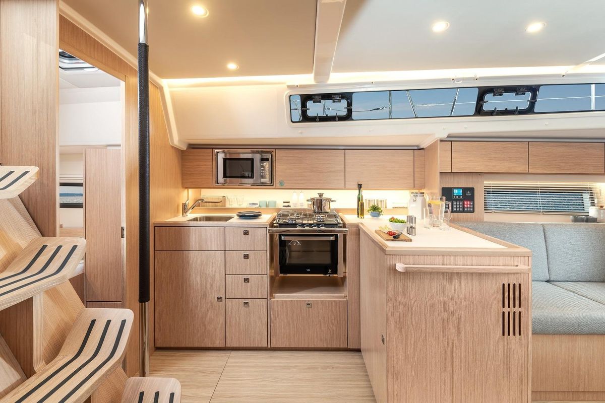 2026 Bavaria C42