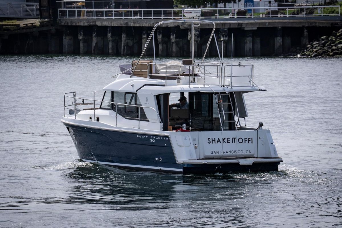 2016 Beneteau Swift Trawler 30