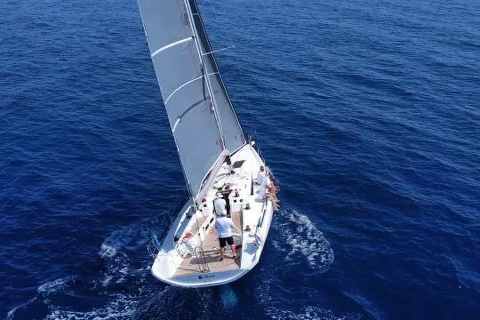 2022 Italia Yachts IY 11.98 for sale in Antibes, Alpes-Maritimes, France