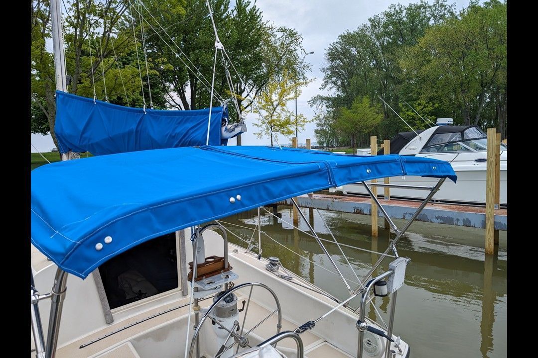 1981 O'Day 28