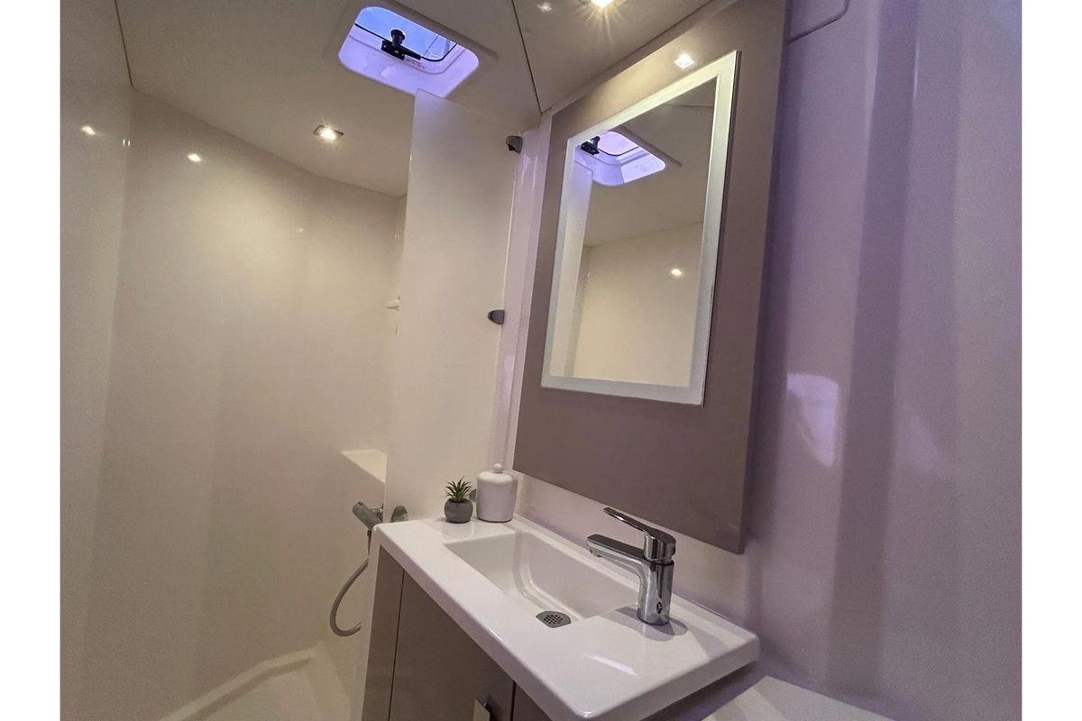 2021 Fountaine Pajot Isla 40