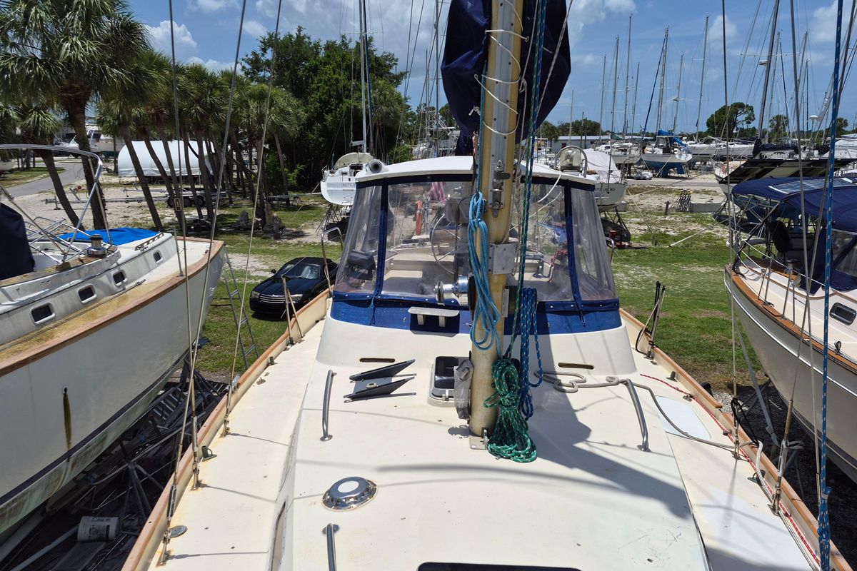 1977 Camper & Nicholsons 42 Ketch
