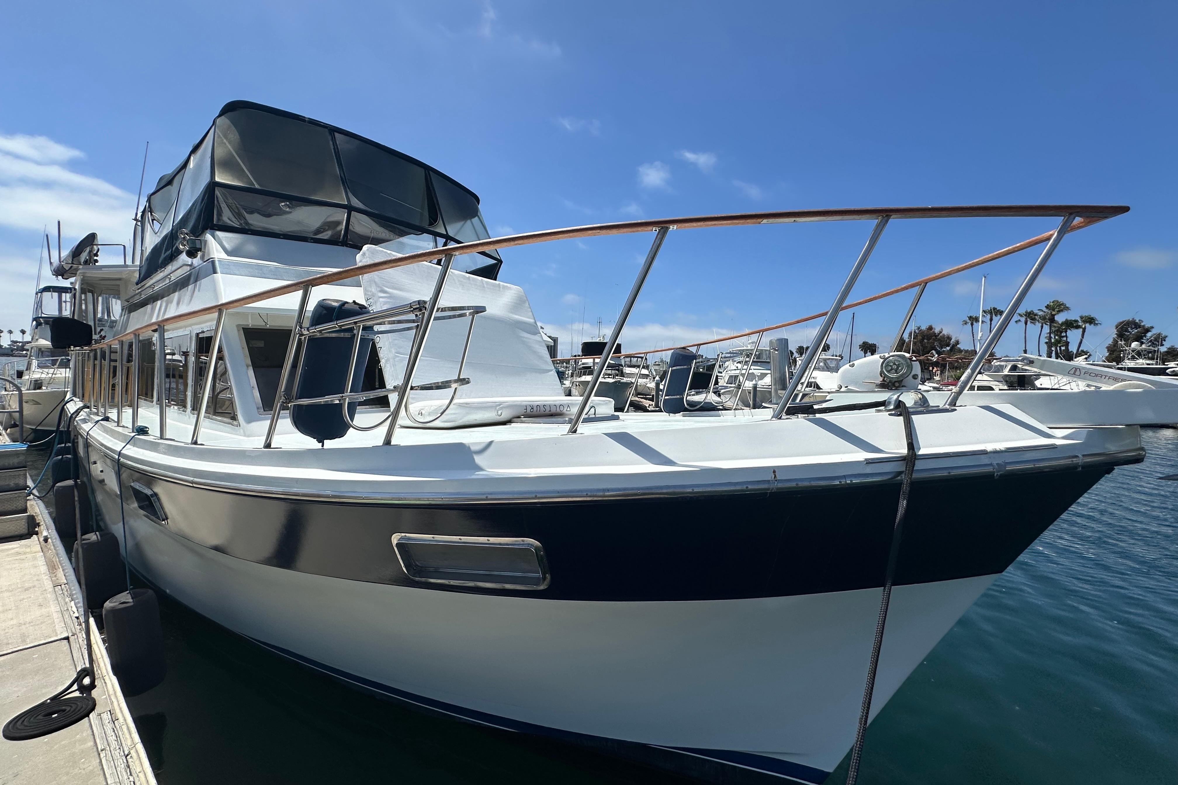 1985 CHB Aft Cabin Trawler