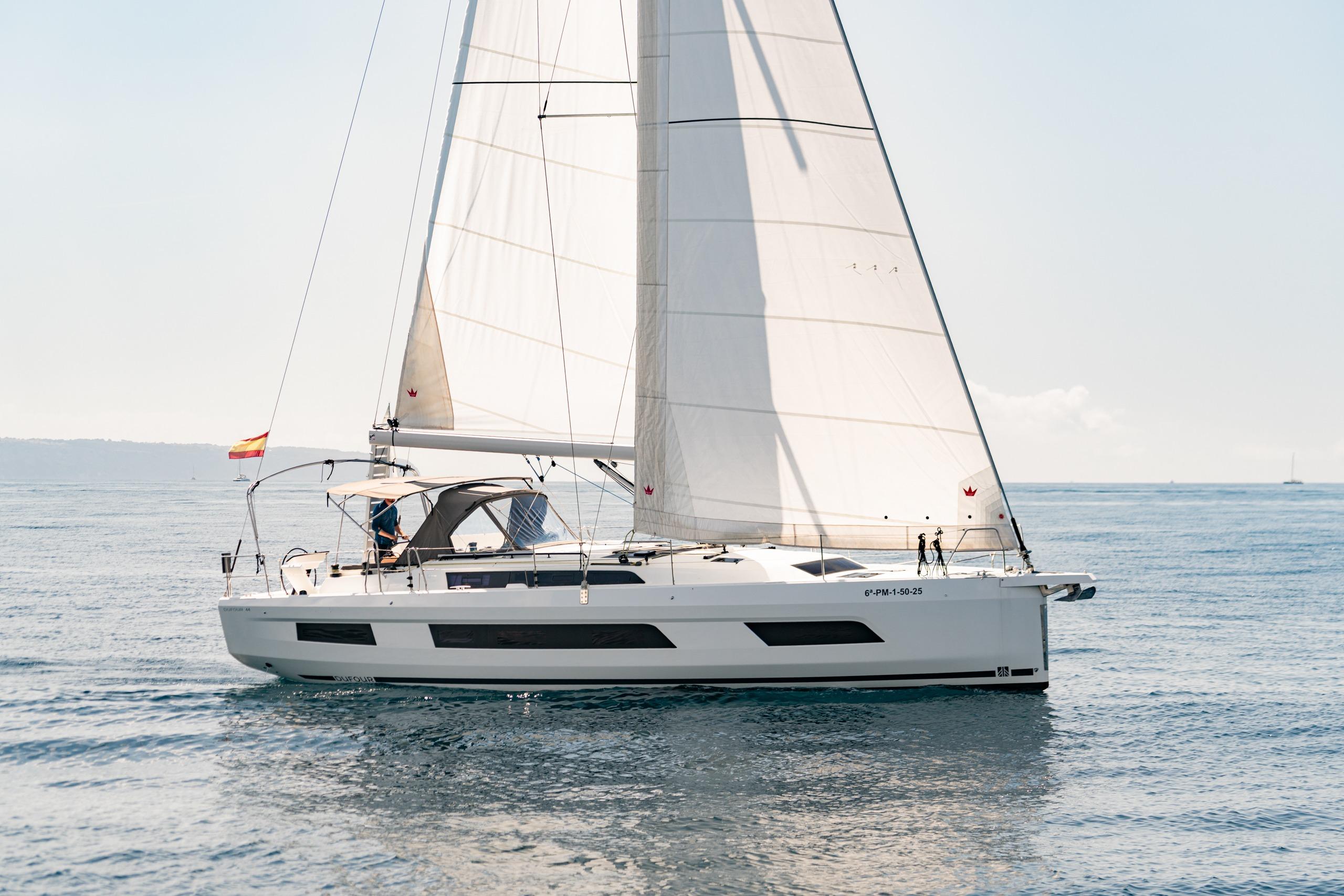 2024 Dufour 44