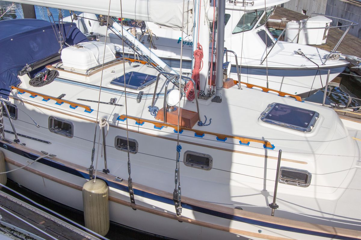 1992 Pacific Seacraft 37
