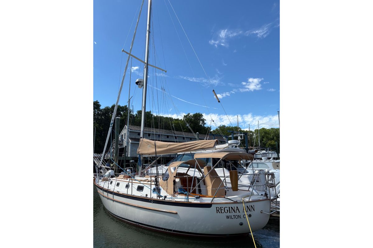 1997 Pacific Seacraft Crealock 34