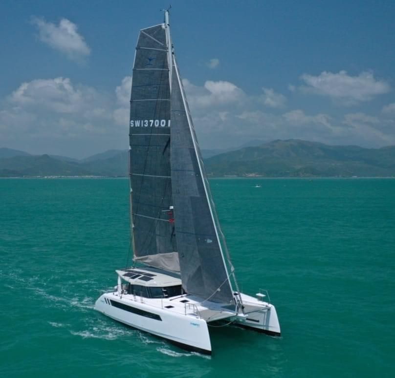 2027 Seawind 1370