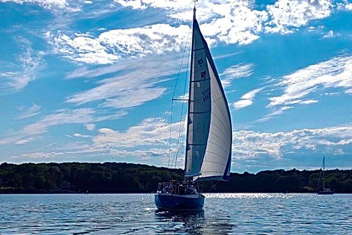 1979 Pearson 30