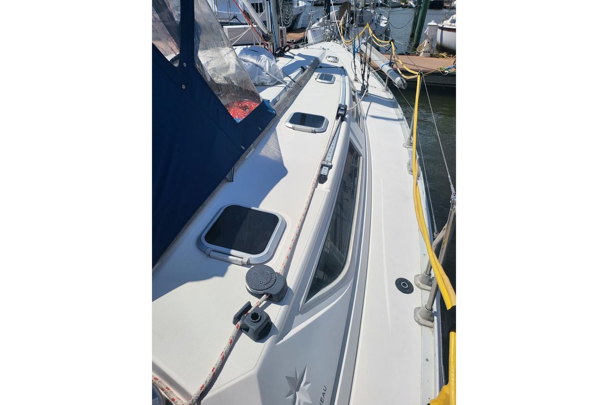 1993 Jeanneau Sun Odyssey 42.1