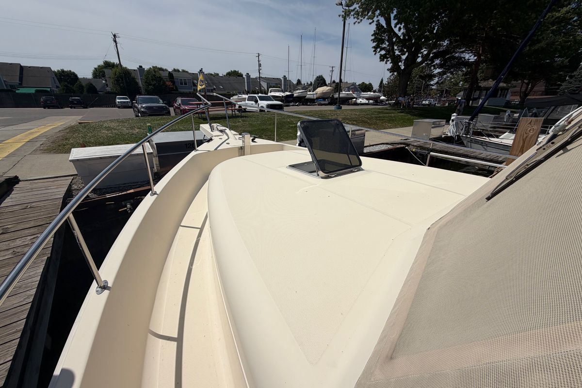 2006 Mainship 34 Trawler