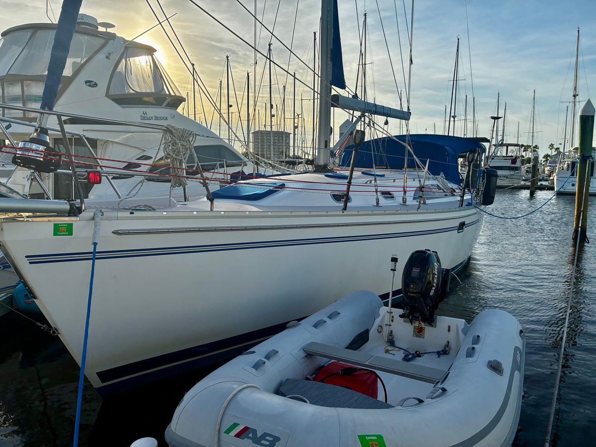 2011 Catalina 445