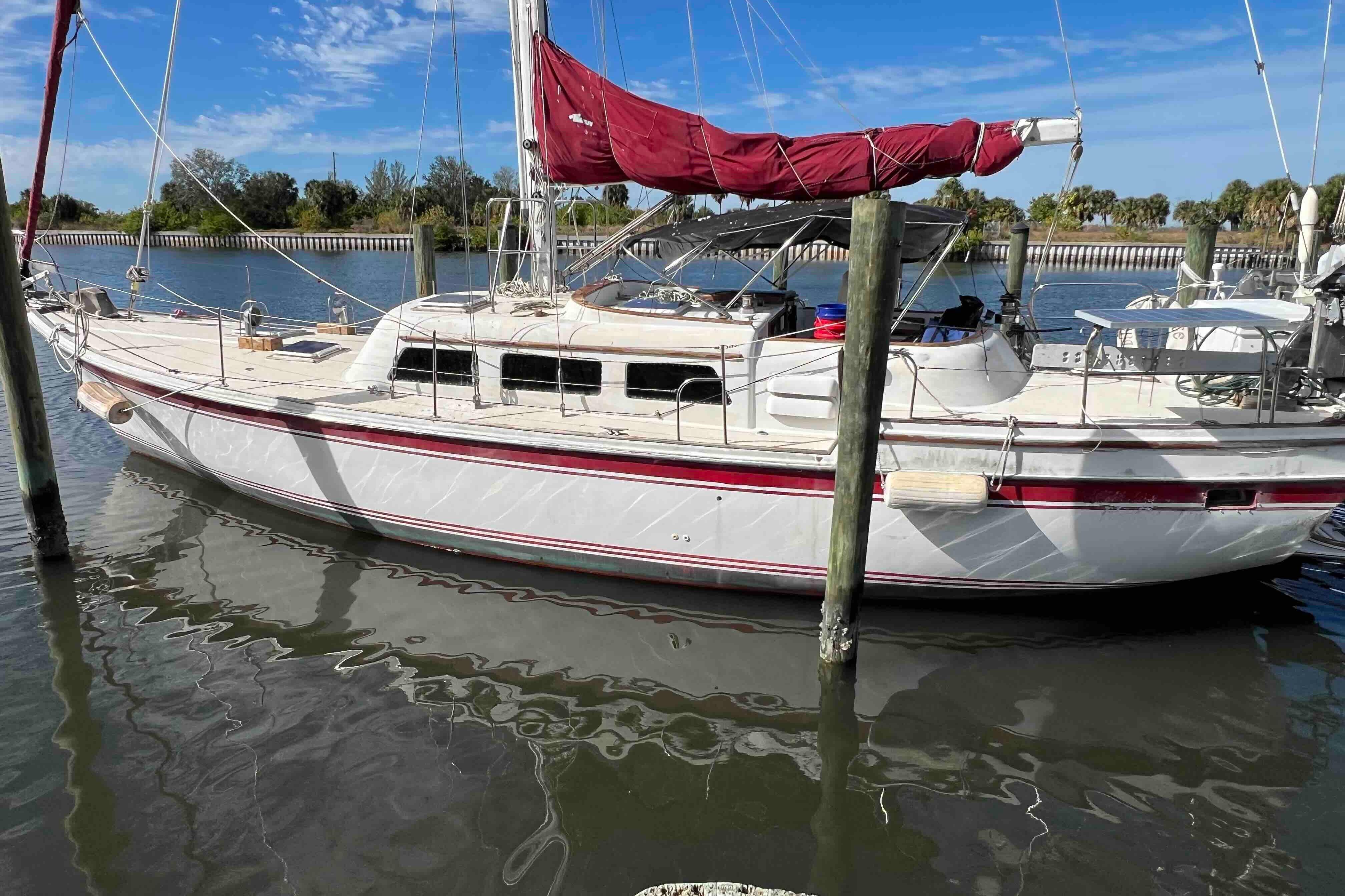 1980 Wellington 44 Cutter Center Cockpit for sale in Ruskin, Florida