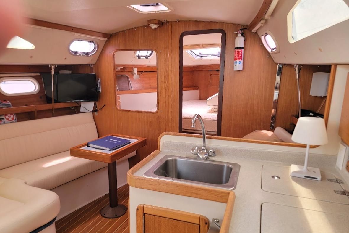 2006 Catalina 310