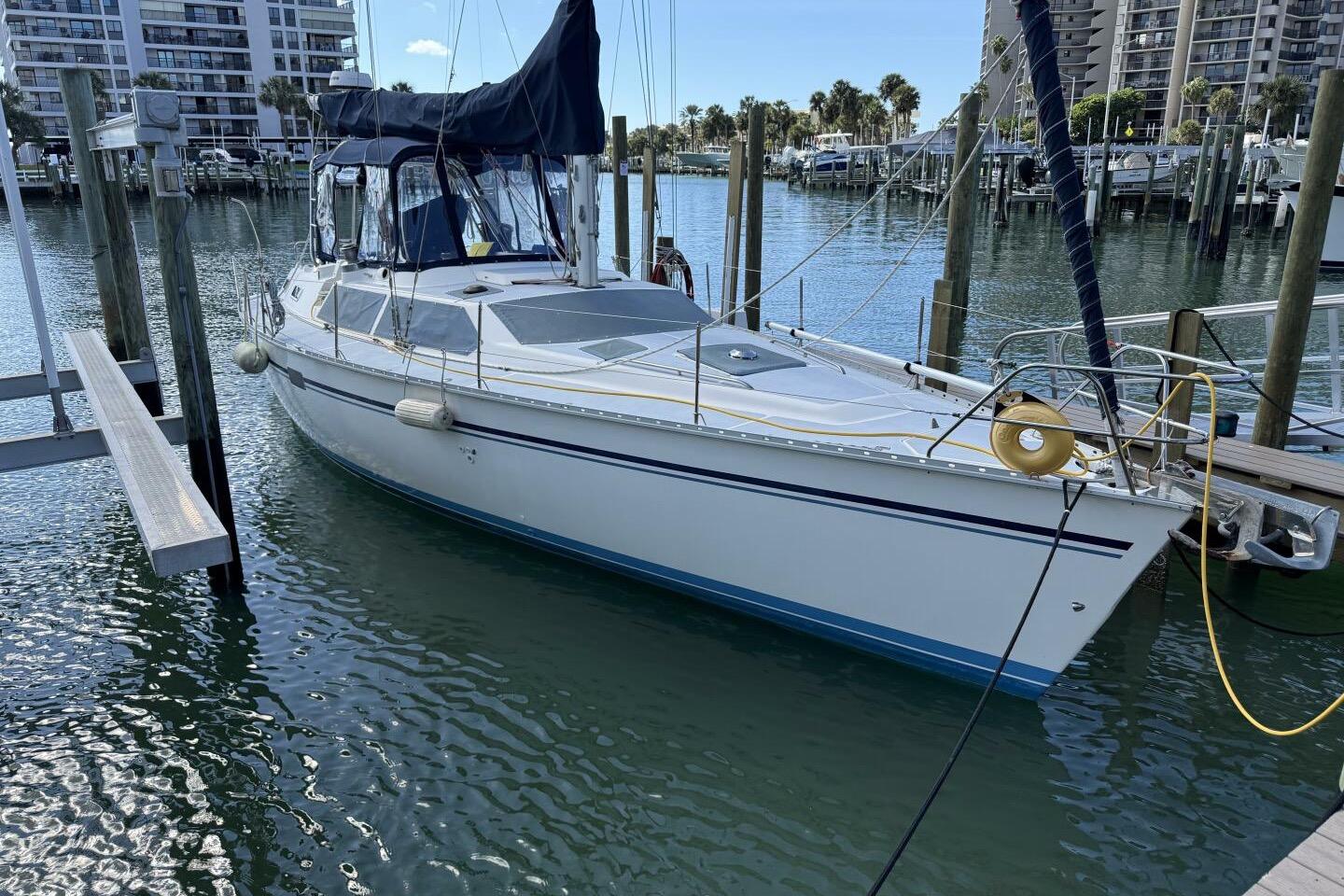 1994 Hunter Passage 42 Boats