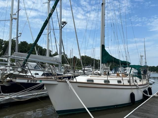 1988 Island Packet 38 Boats