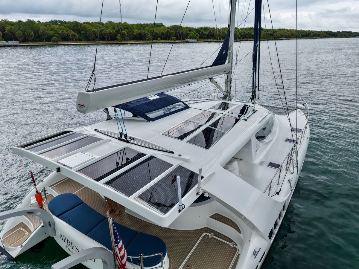 2021 Xquisite Yachts X5 PLUS