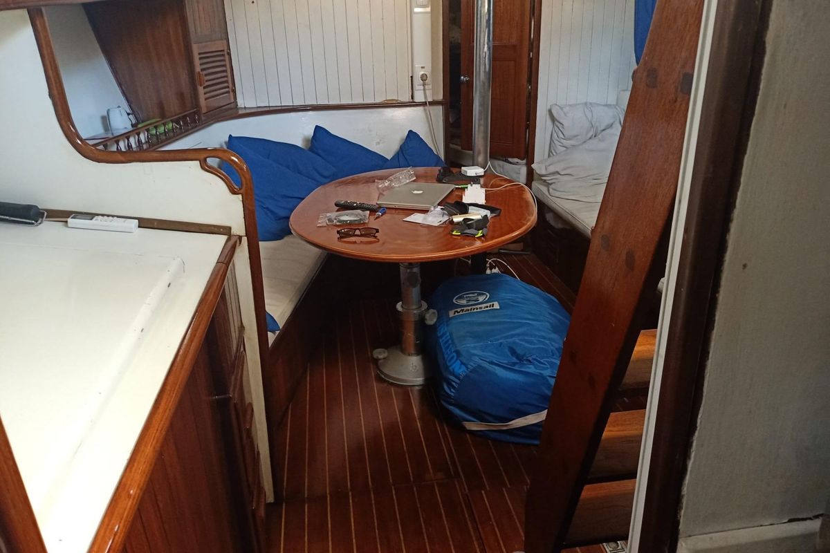 1982 Vagabond 42