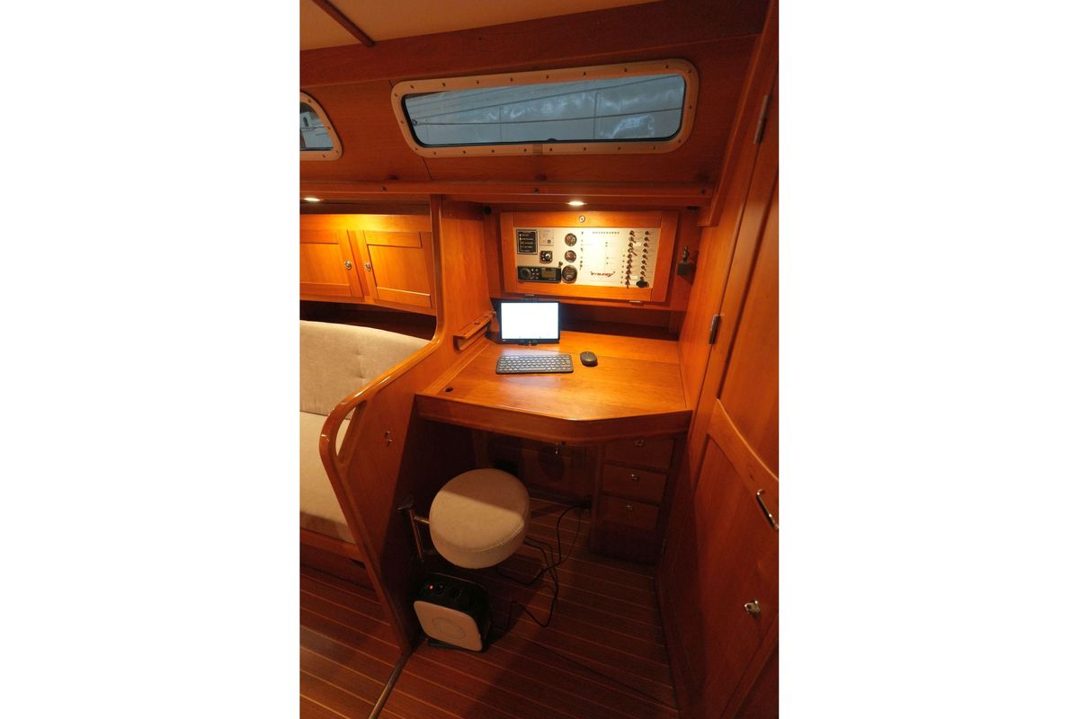 2004 Faurby 363 De Luxe Boats
