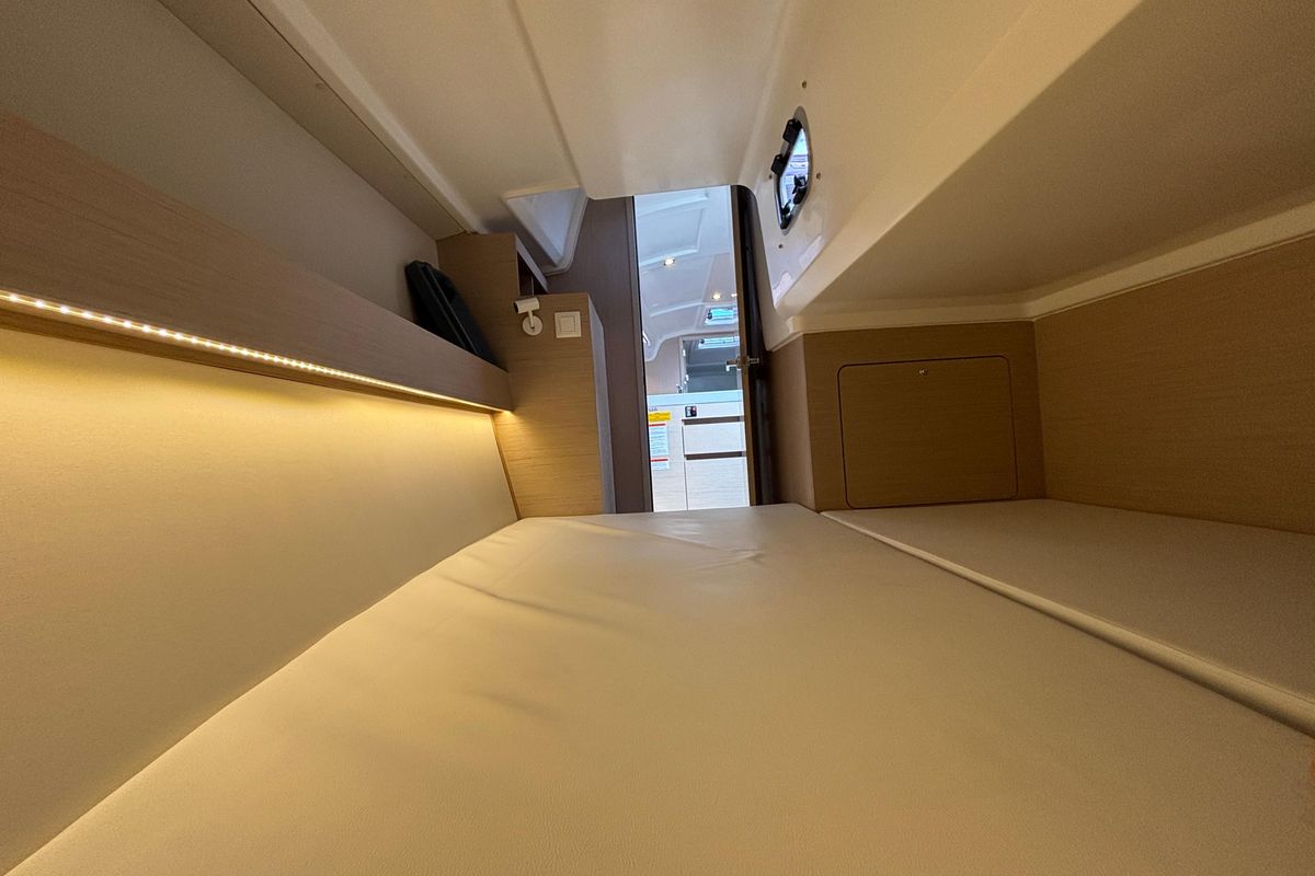 2021 Beneteau Oceanis 30.1