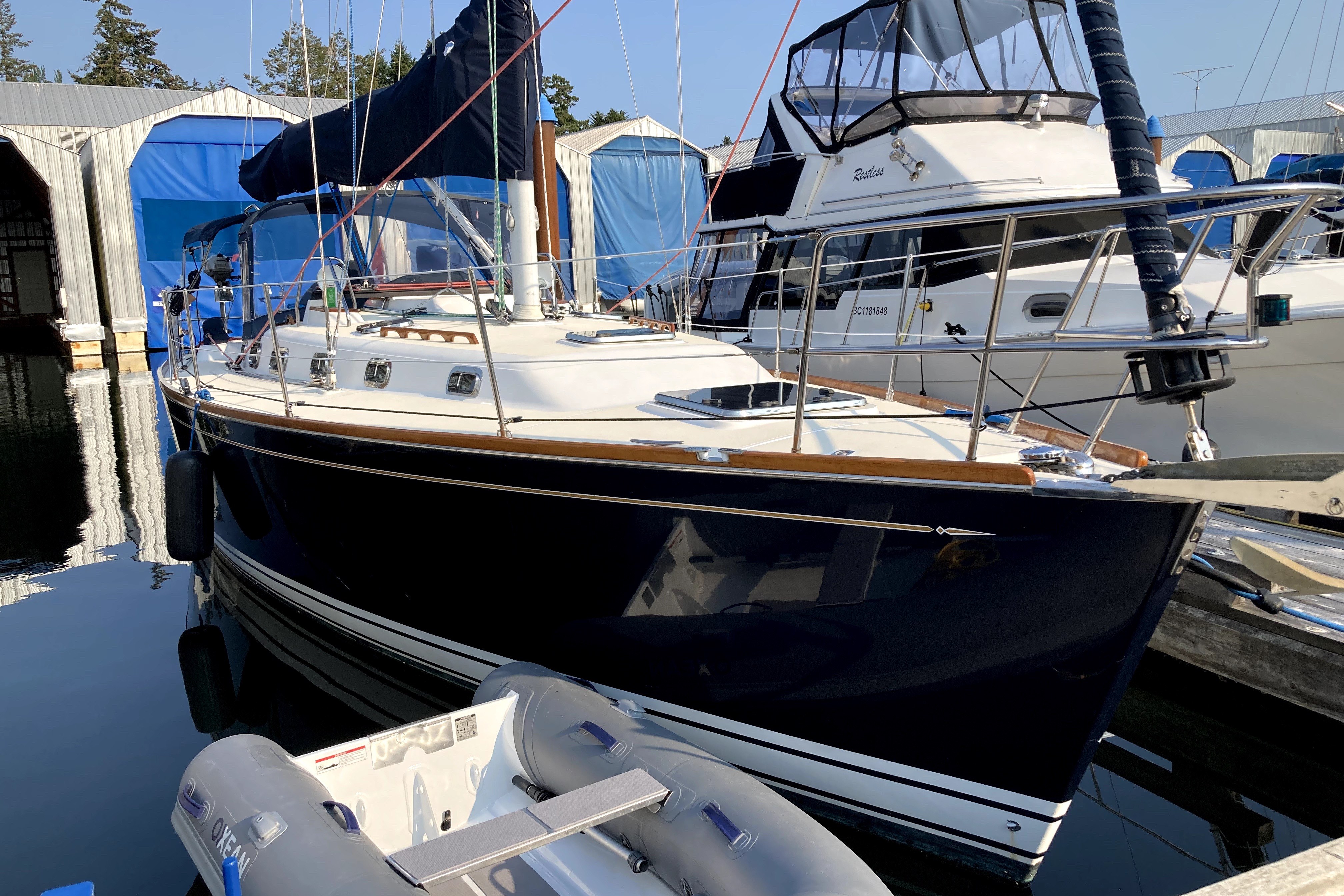 2002 Tartan 3700 for sale in North Saanich, British Columbia, Canada