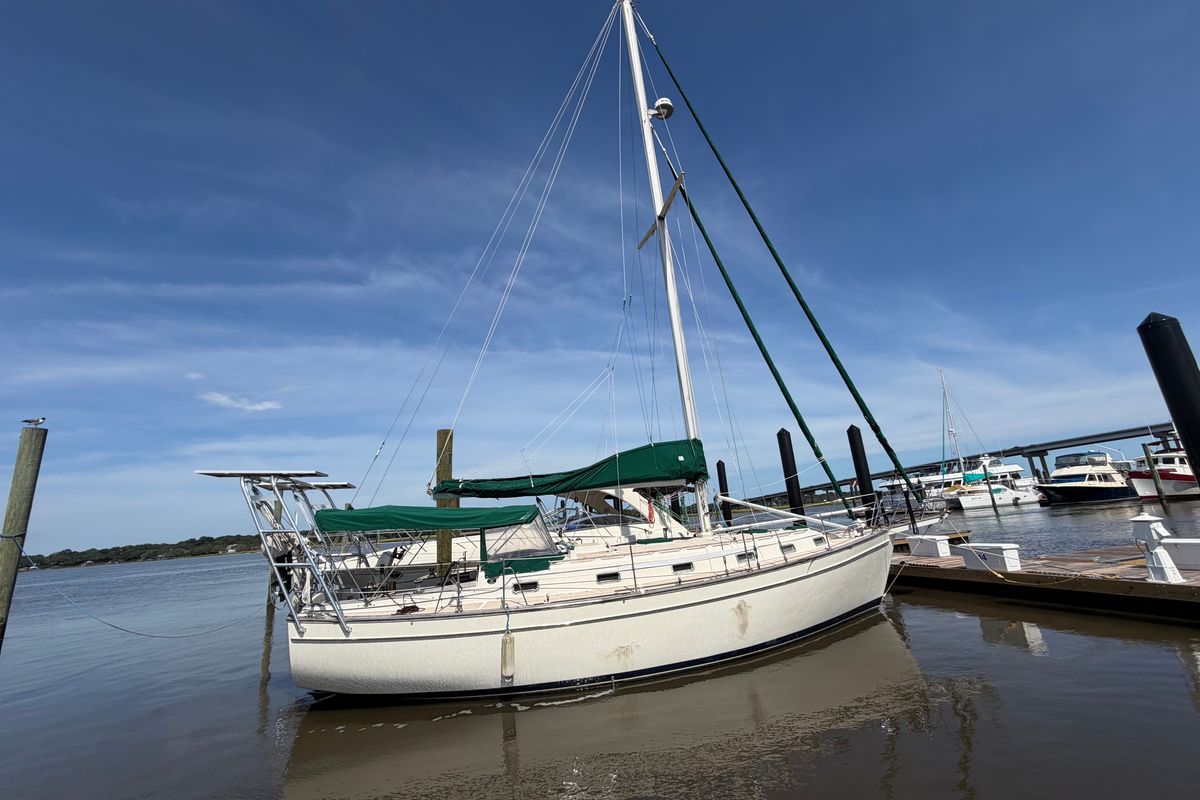 1986 Island Packet 38