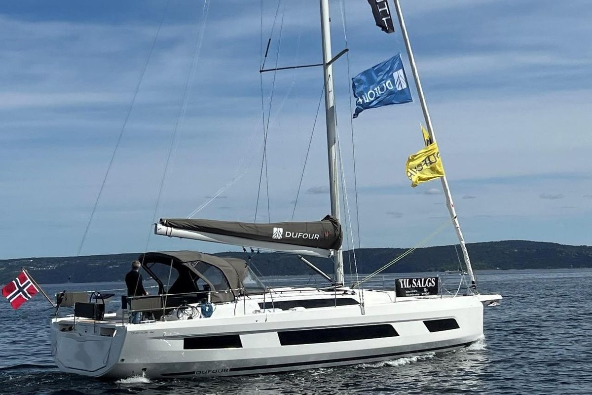 2024 Dufour 44