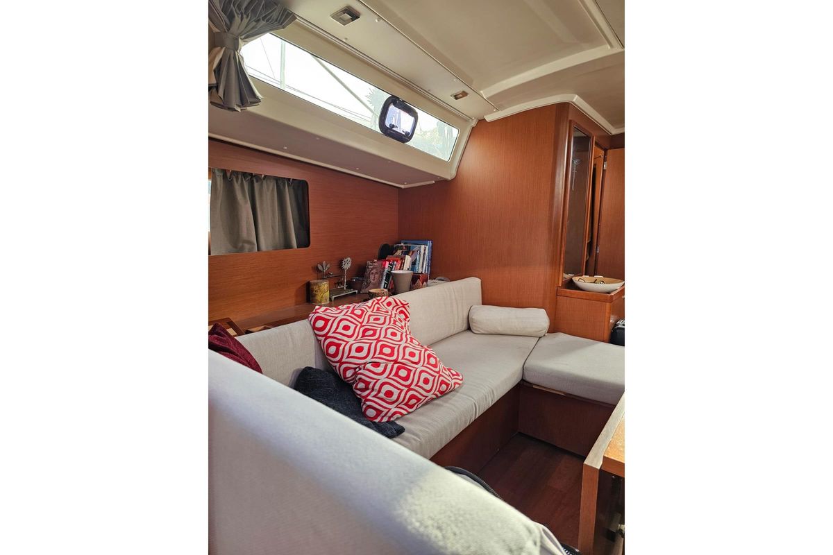 2017 Beneteau Oceanis 41.1