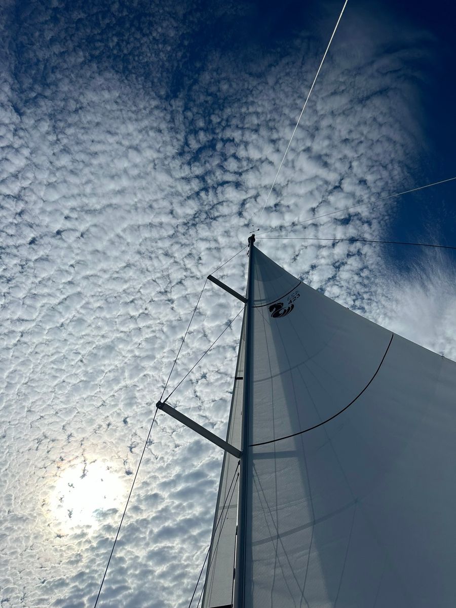 2004 Beneteau Oceanis Clipper 423