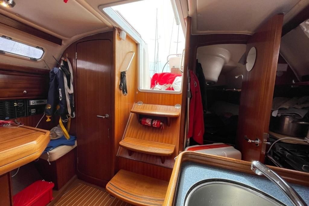 2003 Bavaria 32