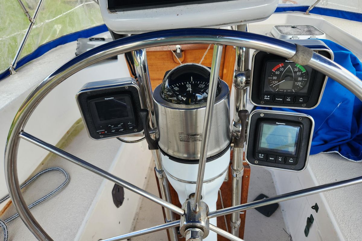 1990 Morgan 44 Center Cockpit