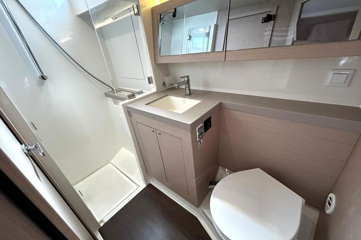 2021 Beneteau Oceanis 51.1
