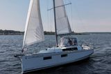 2019 Beneteau Oceanis 35.1