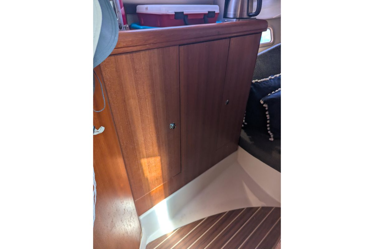 2006 Hunter 33