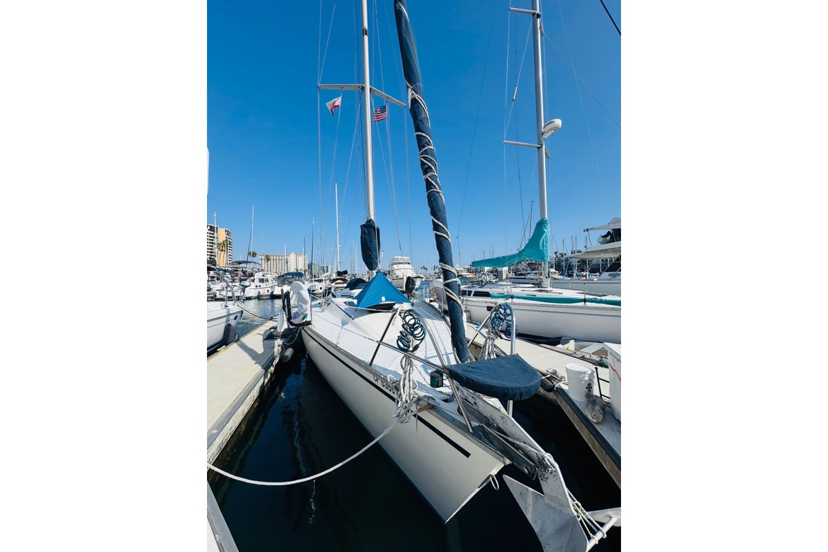 1990 Hunter Legend 37