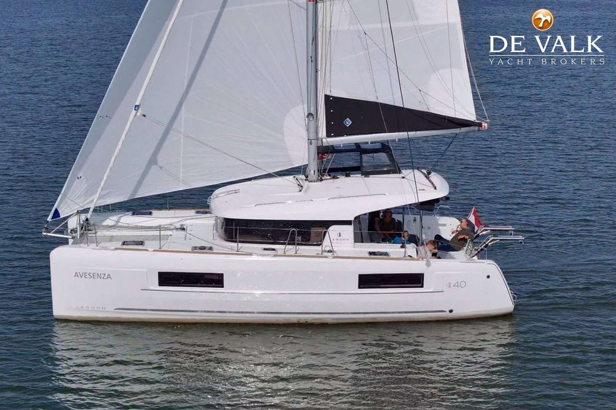 2024 Lagoon 40
