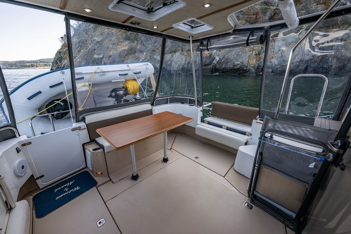 2016 Ranger Tugs R-31 CB