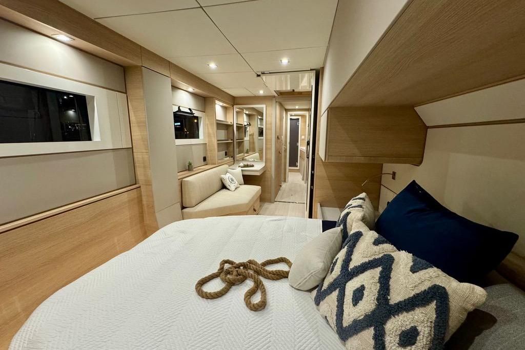 2026 Aventura 45