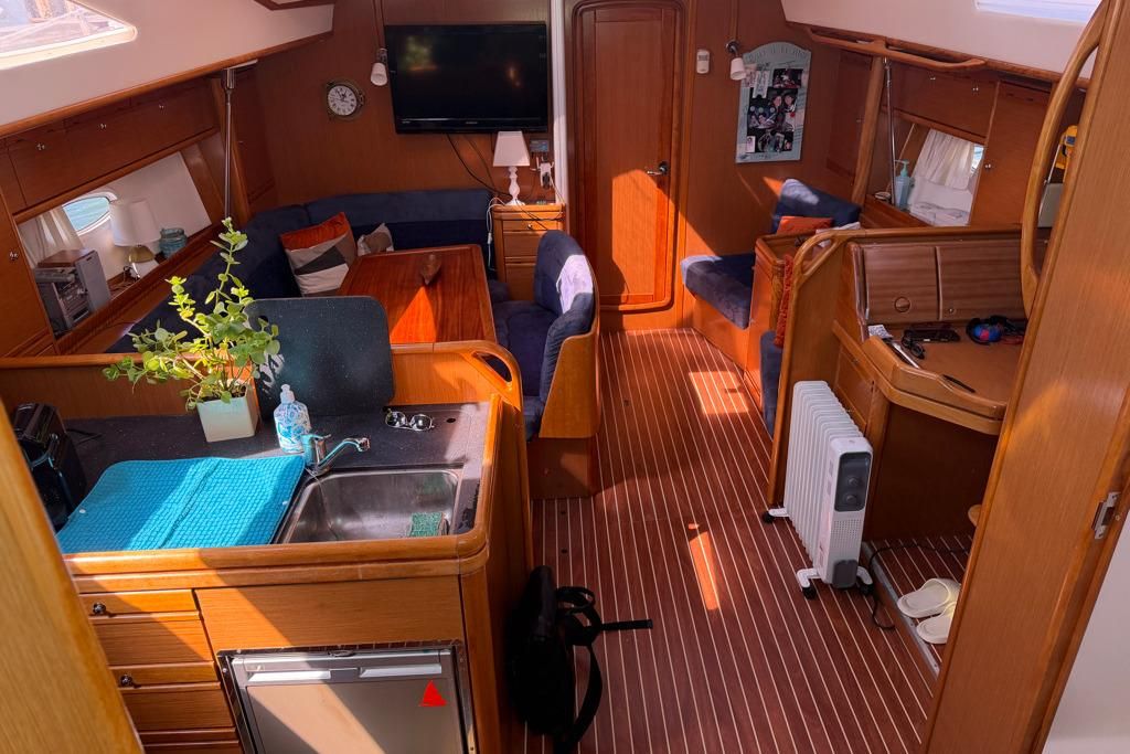 2011 Bavaria Vision 44