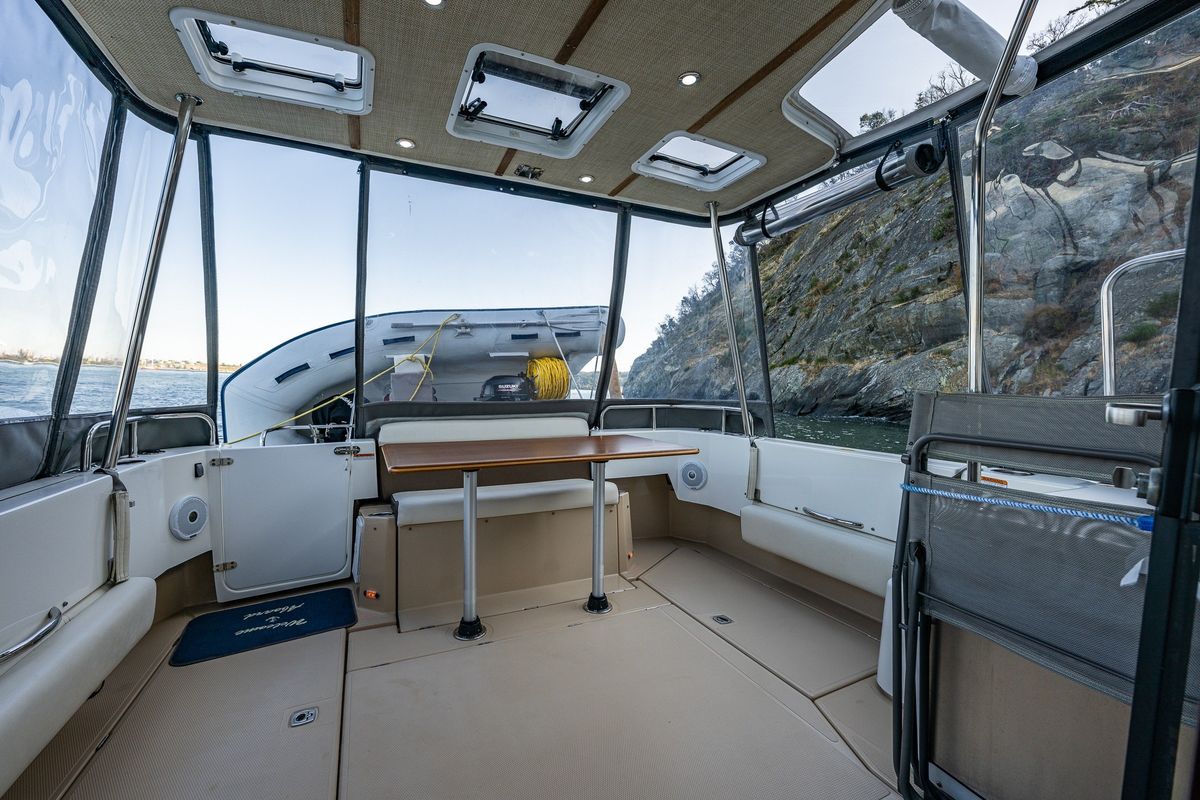 2016 Ranger Tugs R-31 CB